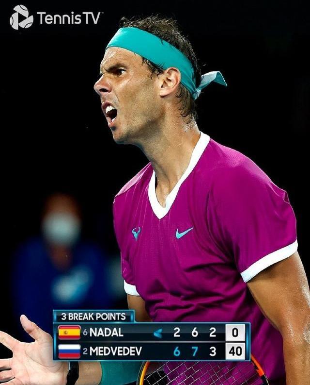 yy易游官方网站纳达尔连续三场比赛得分超过逆转，西班牙队挑战极限！(西班牙球王纳达尔)