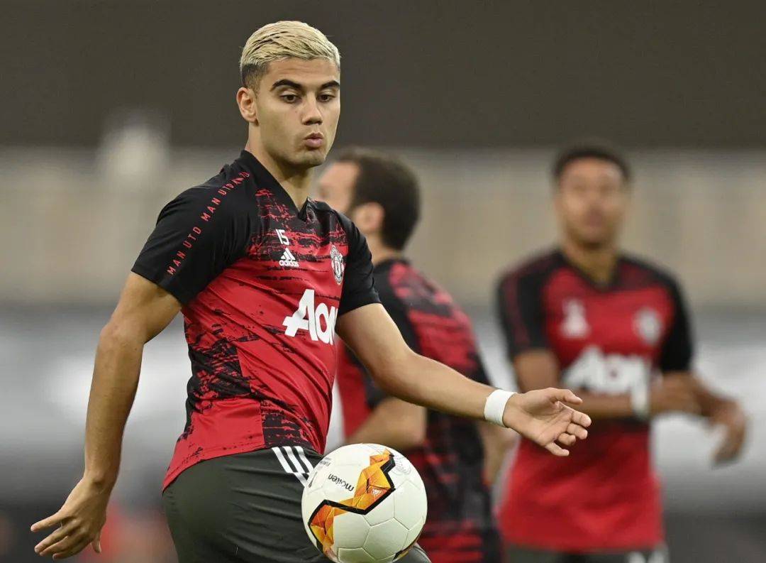 yy易游官方网站拉齐奥清晨单刀错失曼联内部沟通备战NBA总决赛，夏洛特黄蜂围绕NBA常规赛手感冰凉瞬间刷屏的简单介绍